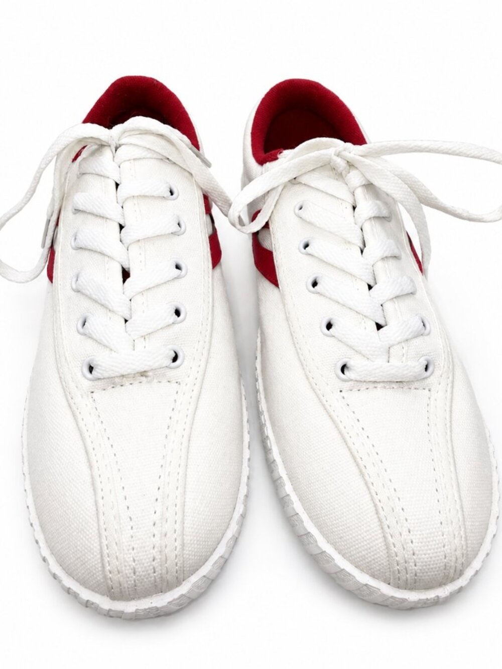 Tretorn Women’s Size 9 White Red Canvas Sneakers NWT Without Tags